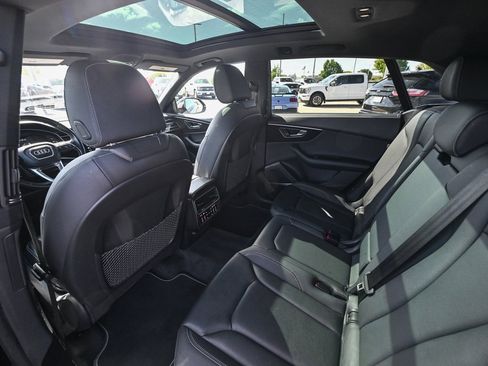Used 2022 Audi Q8 Premium Plus image 21