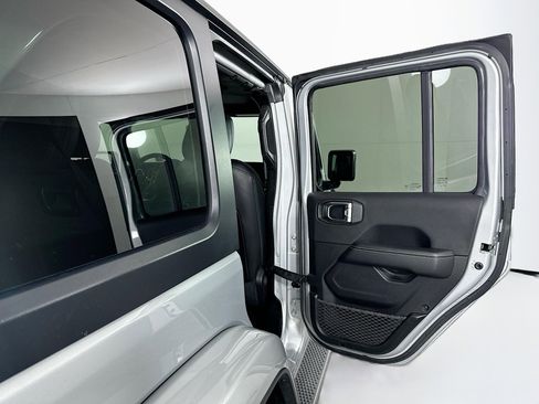 Used 2023 Jeep Wrangler Sahara w/ Cold Weather Group image 29