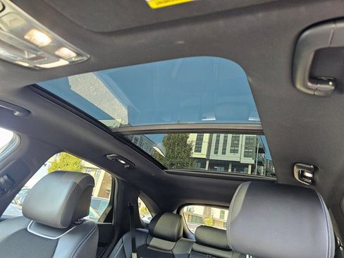 Used 2025 Genesis GV70 3.5T Sport image 10