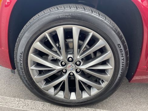 Used 2025 Buick Enclave Avenir w/ Super Cruise Package image 37