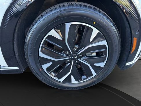 Used 2022 Kia EV6 Wind w/ Wind Technology Package image 24