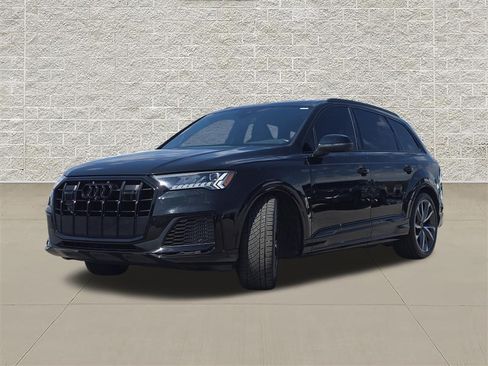 Certified 2023 Audi SQ7 Premium Plus w/ Executive Package AWD/4WD image 3