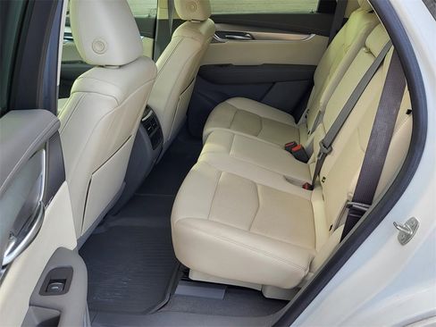 Used 2021 Cadillac XT5 Premium Luxury image 13