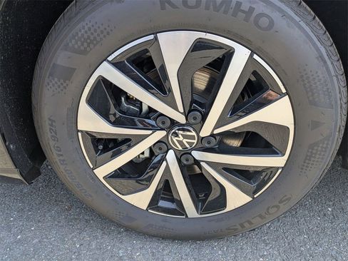 New 2025 Volkswagen Jetta S image 9