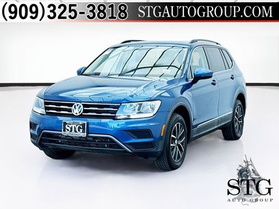 Used 2020 Volkswagen Tiguan SE w/ Panoramic Sunroof Package