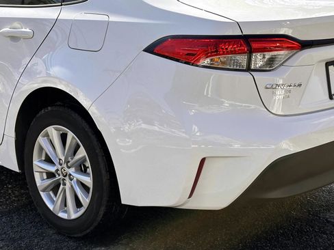 Used 2025 Toyota Corolla LE image 11