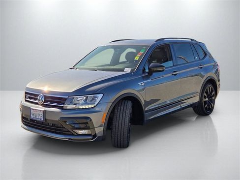Used 2021 Volkswagen Tiguan SE R-Line image 8