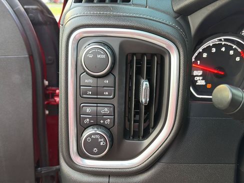 Used 2022 Chevrolet Silverado 1500 RST AWD/4WD image 19