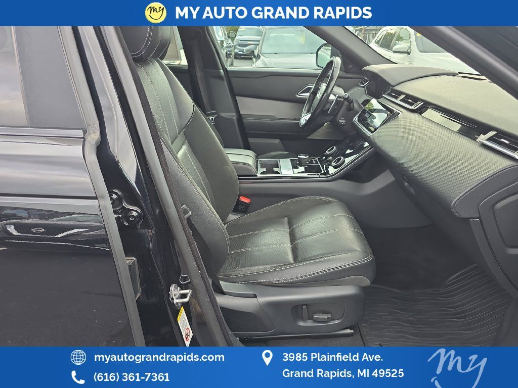 Used 2019 Land Rover Range Rover Velar R-Dynamic SE AWD/4WD image 24