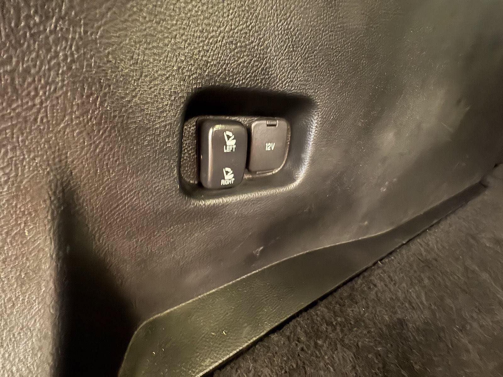 Used 2018 Ford Edge Titanium w/ Equipment Group 301A AWD/4WD image 20