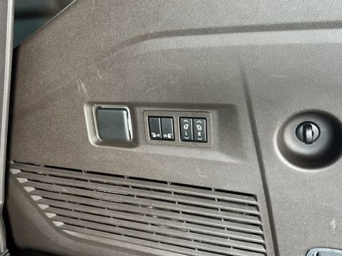 Used 2021 Chevrolet Tahoe LT w/ LT Signature Package image 20