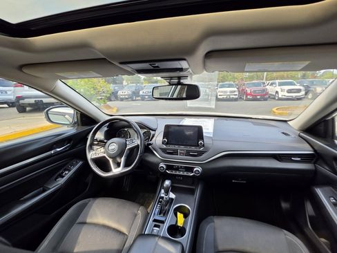 Used 2019 Nissan Altima 2.5 SV FWD image 13