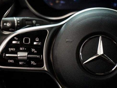 Used 2021 Mercedes-Benz GLC 300 GLC 300 image 16