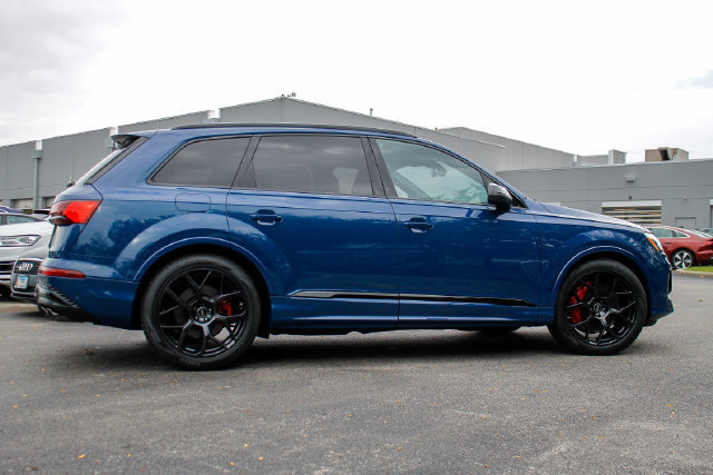 New 2026 Audi SQ7 Prestige AWD/4WD image 25