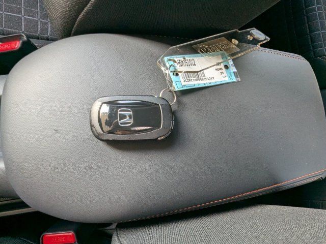 Used 2025 Honda HR-V Sport image 32