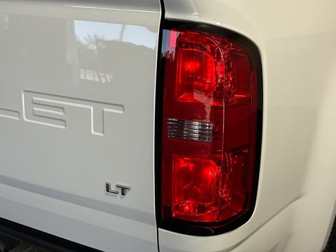 Used 2022 Chevrolet Colorado LT w/ Fleet Safety Package image 33