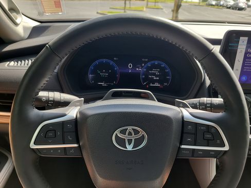Certified 2026 Toyota Grand Highlander AWD image 31
