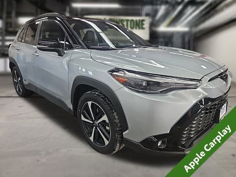 Used 2023 Toyota Corolla Cross XSE image 6