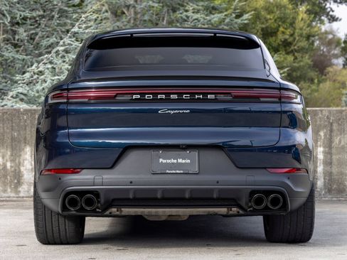 Certified 2025 Porsche Cayenne Coupe AWD/4WD image 10