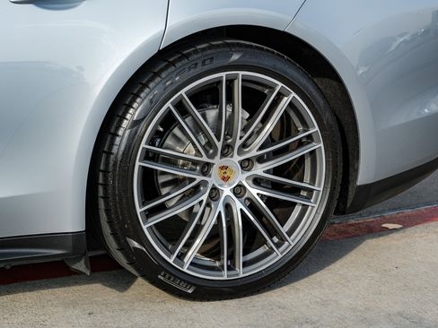 Used 2018 Porsche Panamera image 54