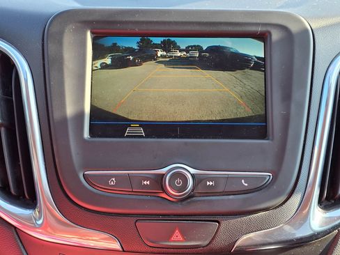 Used 2019 Chevrolet Equinox LT AWD/4WD image 17