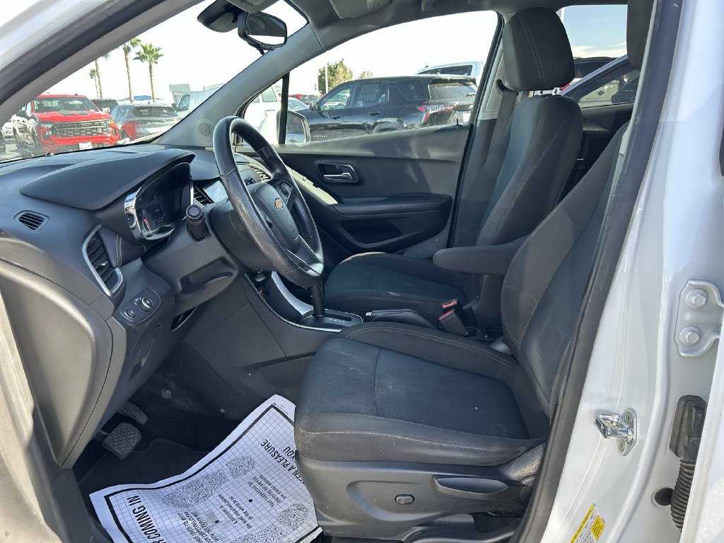 Certified 2020 Chevrolet Trax LS w/ Tint and Cruise Package FWD image 23