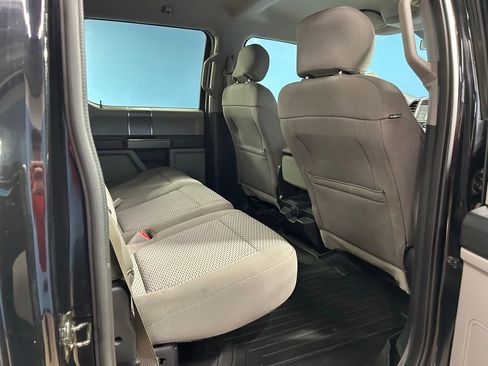 Used 2017 Ford F150 XLT w/ XTR Package image 40