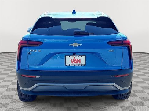 New 2025 Chevrolet Blazer EV LT image 6