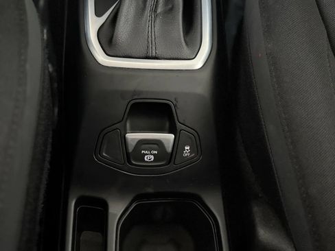 Used 2020 Jeep Renegade Altitude AWD/4WD image 36
