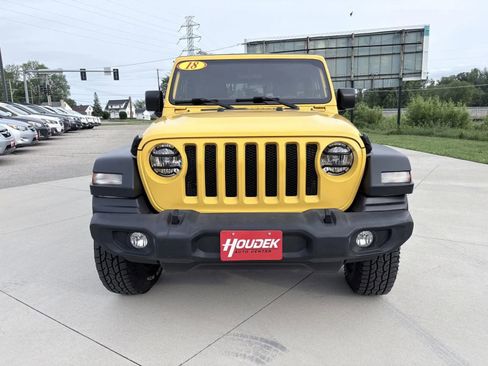 Used 2018 Jeep Wrangler Unlimited Sport S AWD/4WD image 2