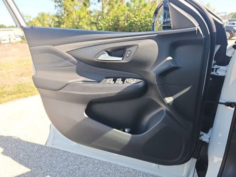 New 2026 Buick Envista Sport Touring FWD image 18