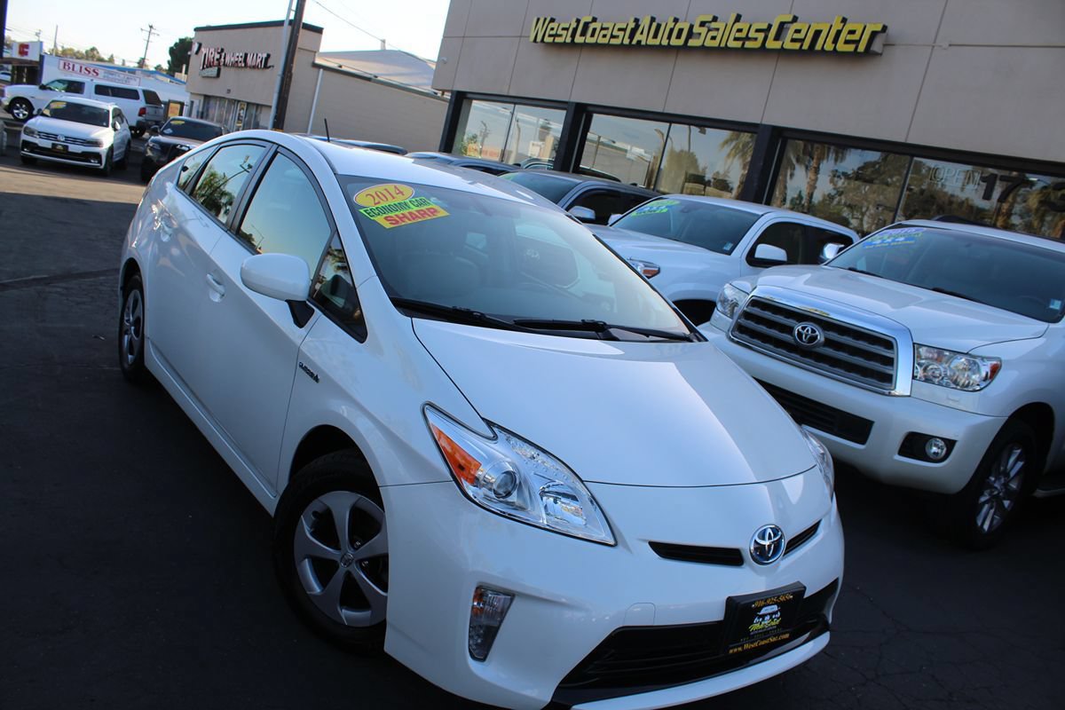 Used 2014 Toyota Prius Four FWD image 33