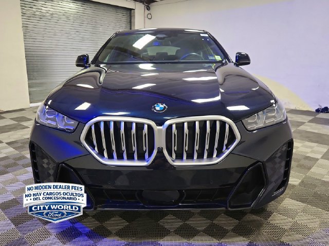 Used 2025 BMW X6 xDrive40i AWD/4WD image 3