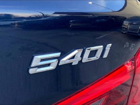 Used 2017 BMW 540i xDrive image 32