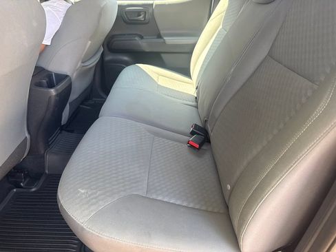 Used 2020 Toyota Tacoma SR w/ SR Convenience Package RWD image 16