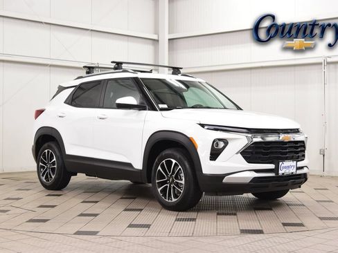 New 2026 Chevrolet TrailBlazer LT w/ Convenience Package AWD/4WD image 1