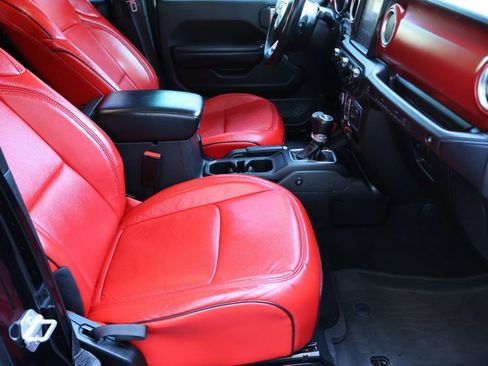 Used 2021 Jeep Wrangler Unlimited Rubicon w/ Uconnect 4C Nav & Sound Group AWD/4WD image 23