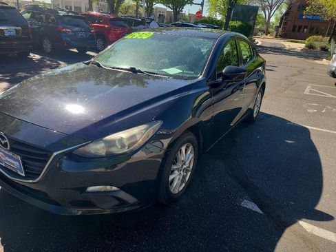 Used 2016 MAZDA MAZDA3 i Sport w/ Preferred Equipment Package FWD image 2