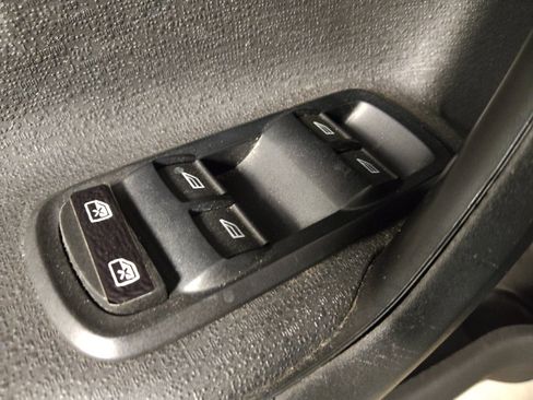 Used 2019 Ford Fiesta SE image 27