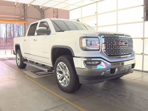 Used 2018 GMC Sierra 1500 SLT w/ SLT Premium Package image 2