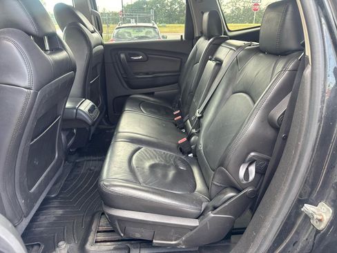 Used 2009 Chevrolet Traverse LT FWD image 11