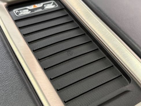 Used 2017 GMC Yukon Denali w/ Open Road Package image 31