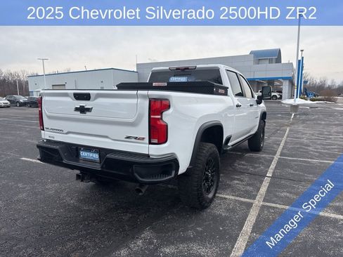 Used 2025 Chevrolet Silverado 2500 ZR2 w/ Technology Package image 3