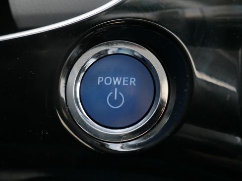 Used 2016 Toyota Prius Two image 31