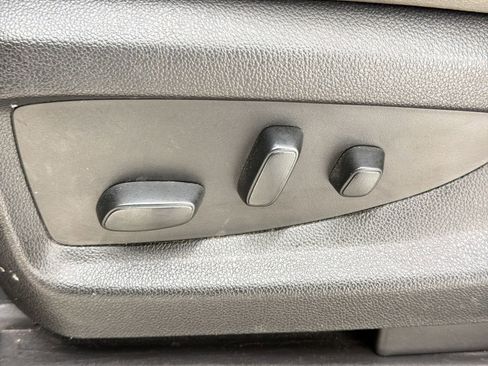 Used 2018 Chevrolet Silverado 1500 LT w/ All Star Edition AWD/4WD image 13