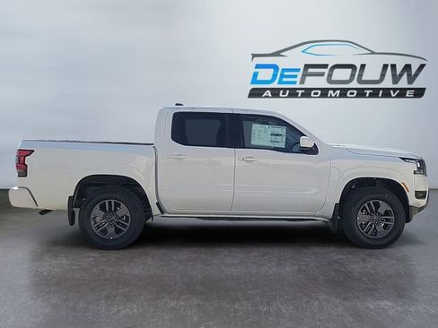 New 2026 Nissan Frontier SV w/ SV Convenience Package image 2