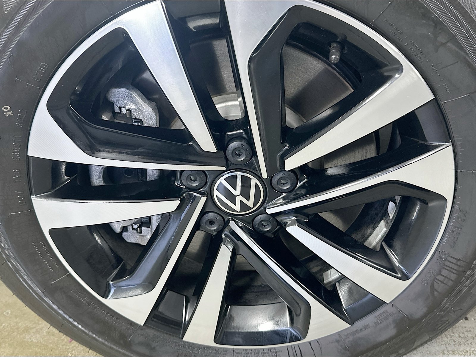 Used 2023 Volkswagen Tiguan S FWD image 30