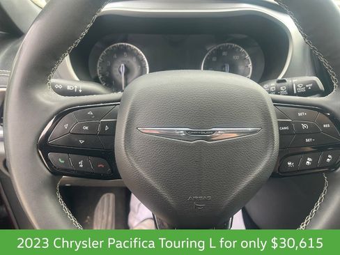 Used 2023 Chrysler Pacifica Touring-L w/ S Appearance Package AWD/4WD image 24