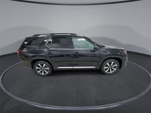 Used 2024 Honda Pilot Touring image 9