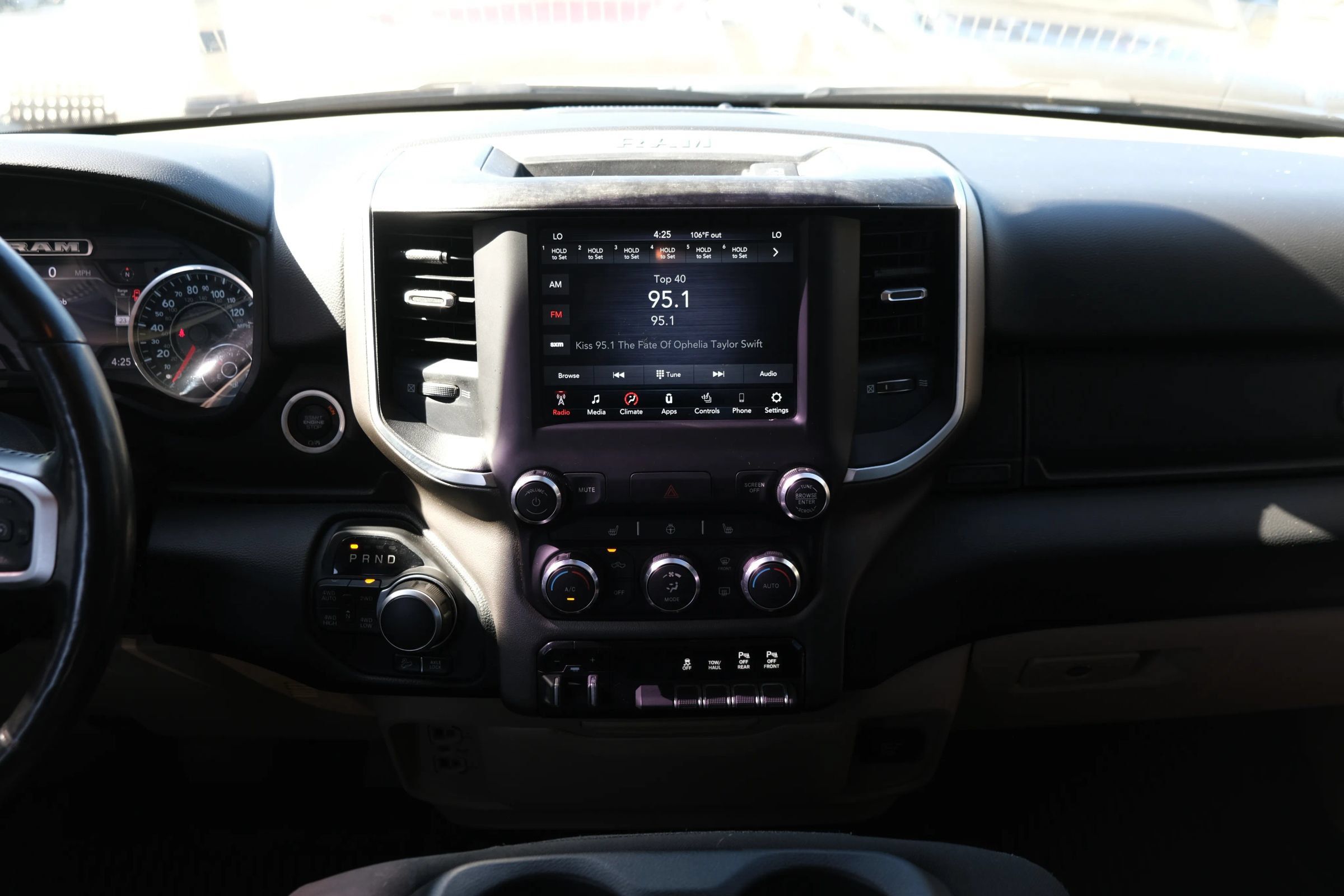 Used 2020 RAM 1500 Big Horn AWD/4WD image 29